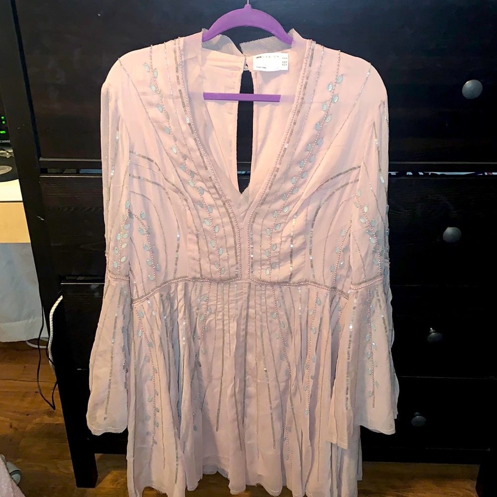 Long belle sleeve dress